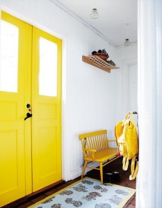 yellow-white-hallway via Hus & Hem on Flickr